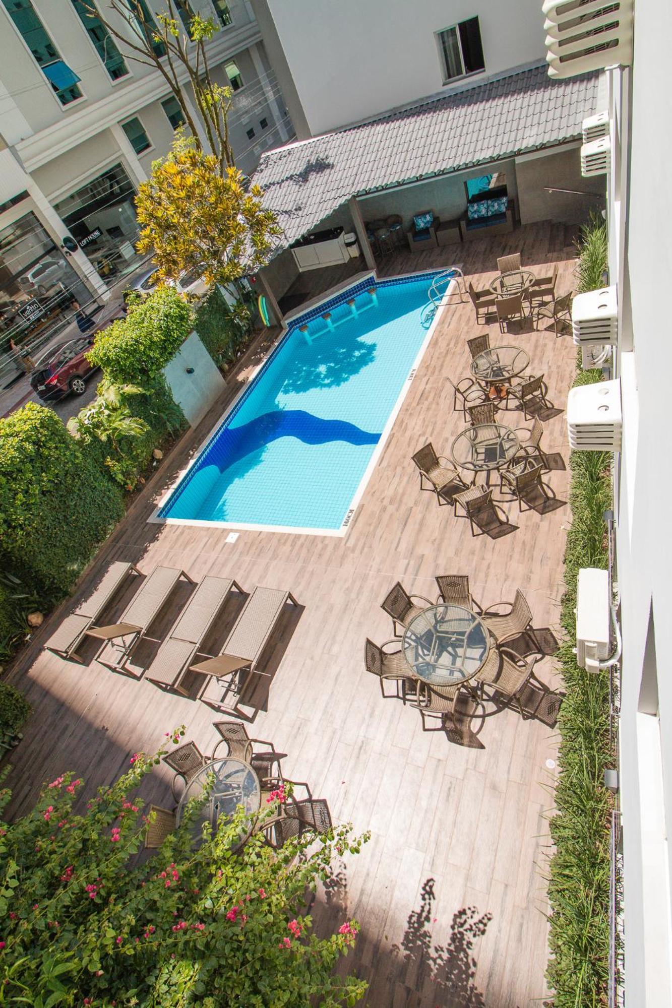 Hotel Gracher Praia บัลเนอาริโอ กังโบริว ภายนอก รูปภาพ